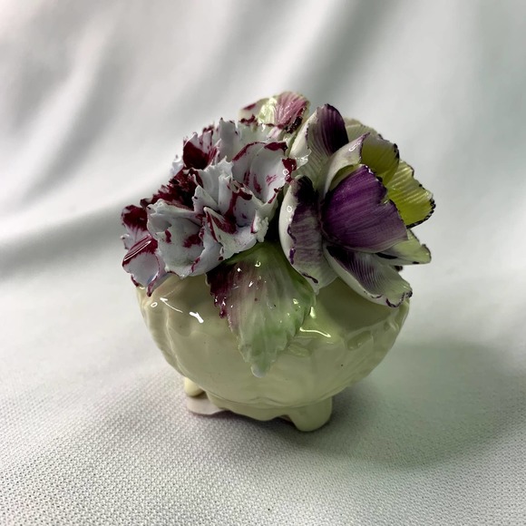 Vintage Porcelain Radnor Staffordshire England Bone China Flowers Sq Vase MINT - Picture 4 of 6